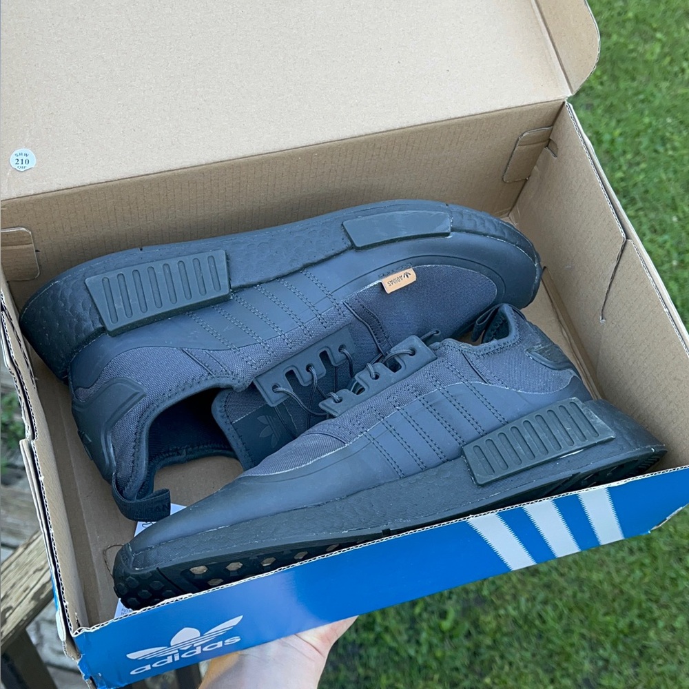 Adidas Men's Dark Gray Sneakers nmd_R1 tr adidas training sneaker size 8 mens